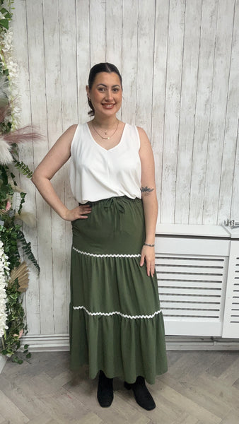 Chloe skirt onesize 12-16 £9.99