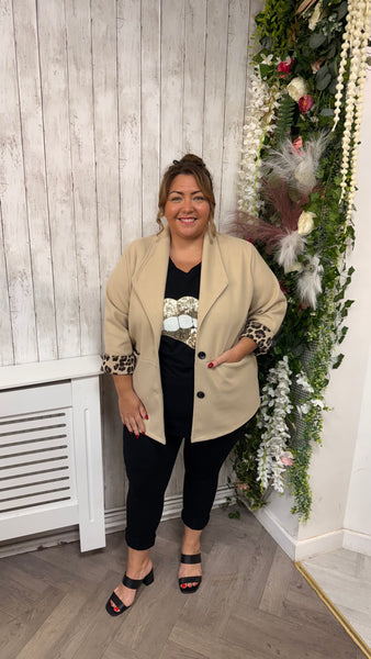 Salina onesize 16-22/24 £29.99