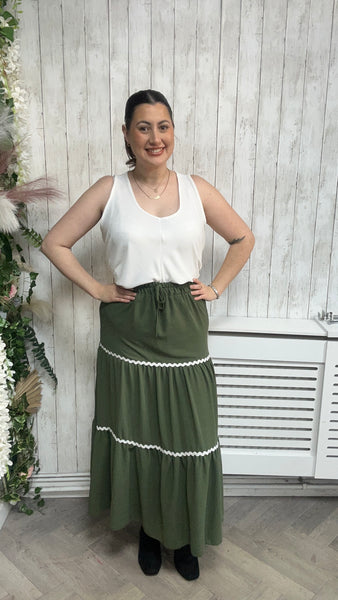 Chloe skirt onesize 12-16 £9.99