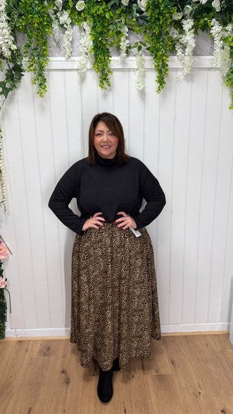 Leopard skirt onesize 18-26 £22.99