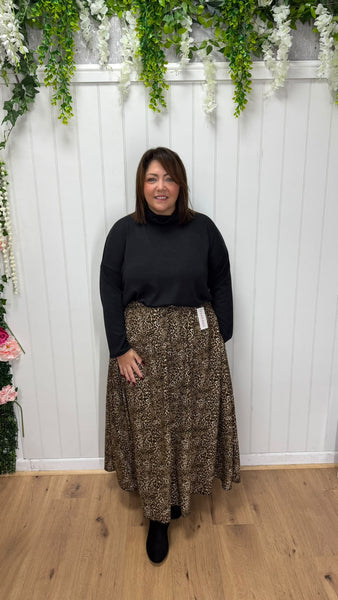 Leopard skirt onesize 18-26 £22.99