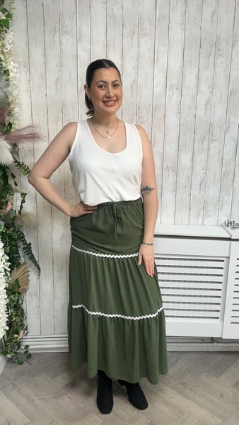 Chloe skirt onesize 12-16 £9.99