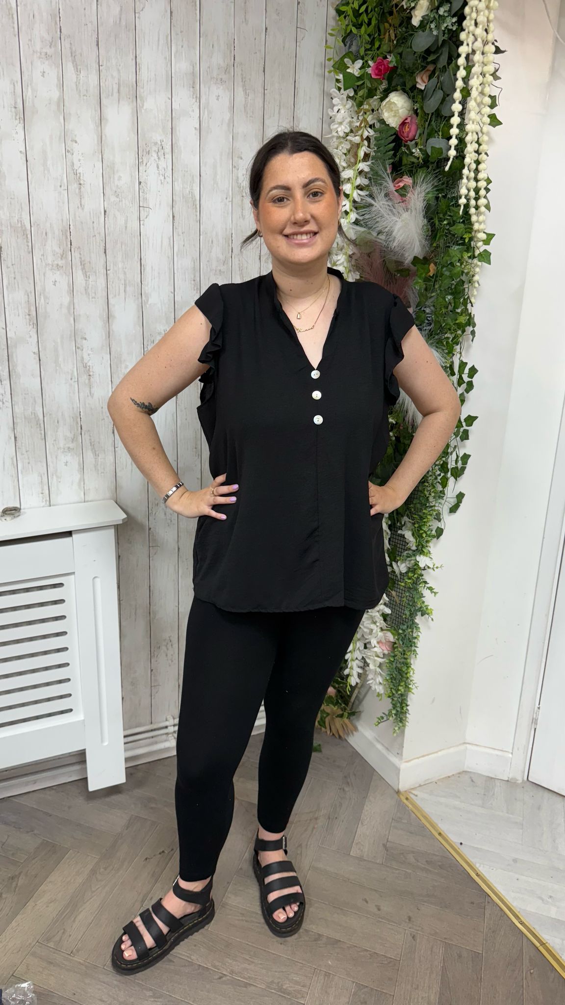 Mabel black onesize 16-20 £15