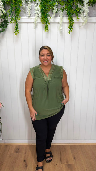 Polly Onesize 16-24 £12.99