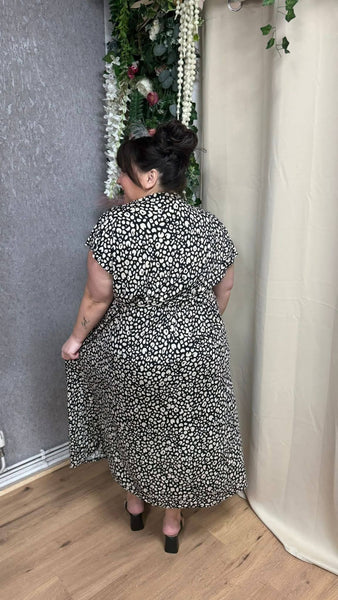 Yazmin onesize 16-28 £29.99