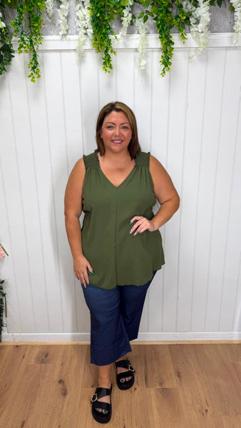 Leanne Onesize 16-24 £21.99