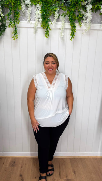 Polly Onesize 16-24 £12.99