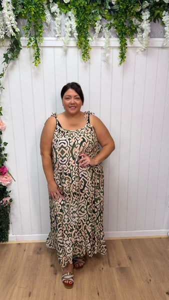 Lisa onesize 18-26 £21.99
