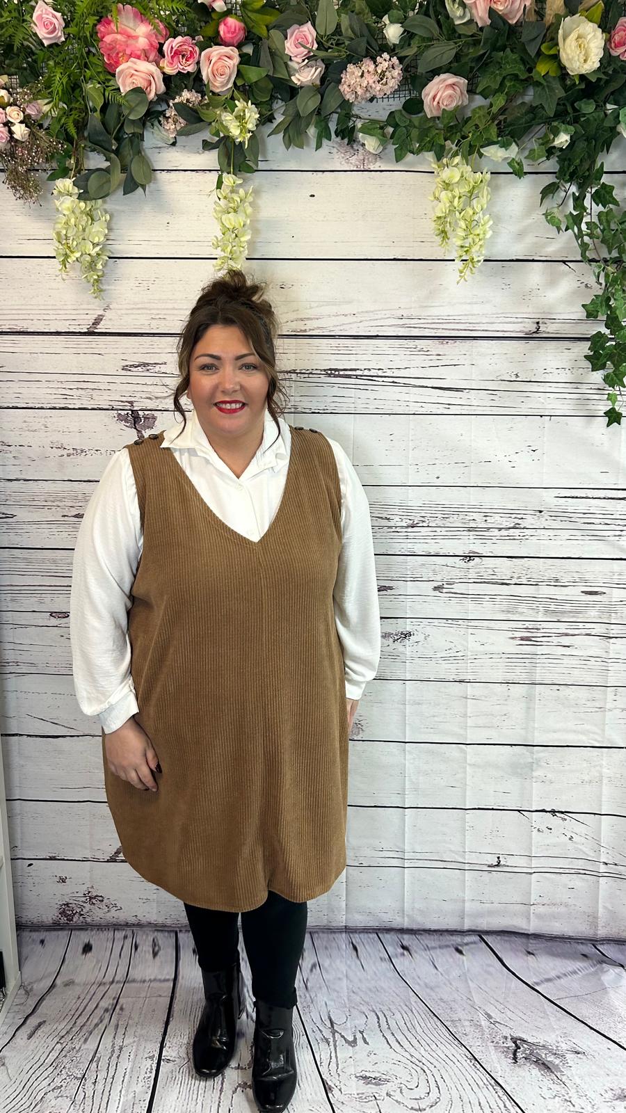 Jenna onesize 20-26 £29.99