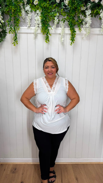 Polly Onesize 16-24 £12.99