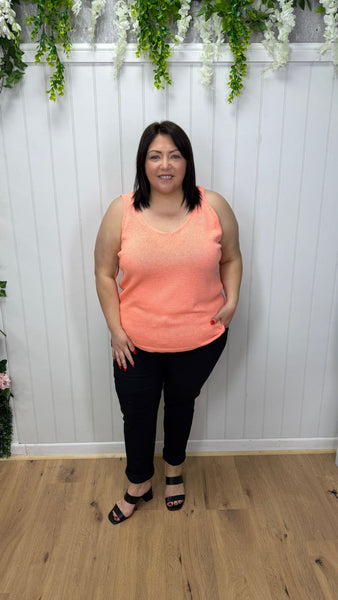Knitted vest onesize 16-24 £17.99