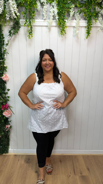 Vest onesize 18-24 £17.99