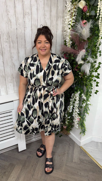 Ivy Onesize 16-28 £28.99