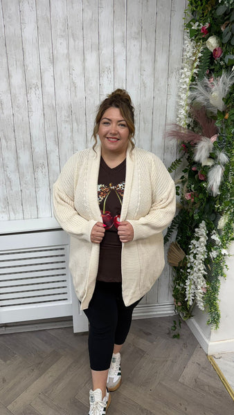Cassie cardigan onesize 16-24 £22.99