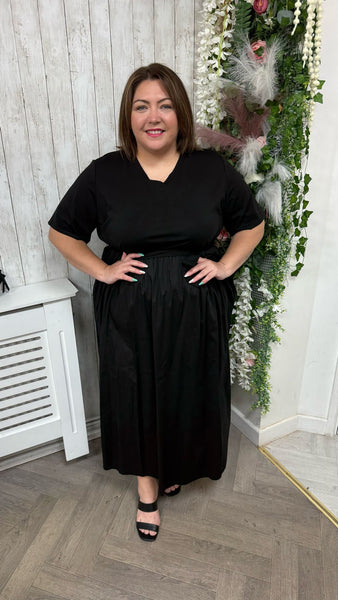 Laura Black onesize 16-26 £28.99