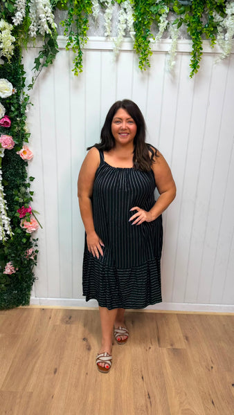 Leanne Onesize 16-24 £19.99