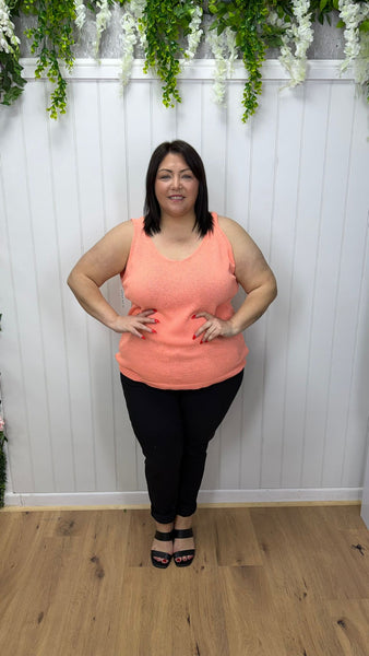Knitted vest onesize 16-24 £17.99