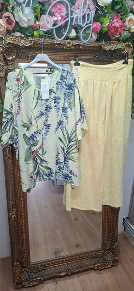 Jess tops onesize 18-24 £21.99