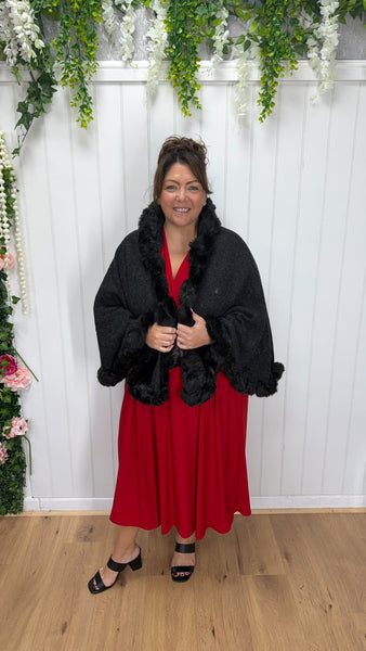 Shayla freesize cape £19.99