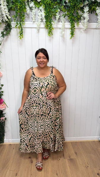 Lisa onesize 18-26 £21.99