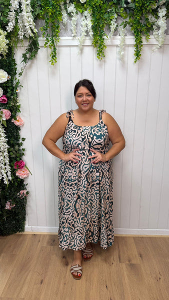 Lisa onesize 18-26 £21.99