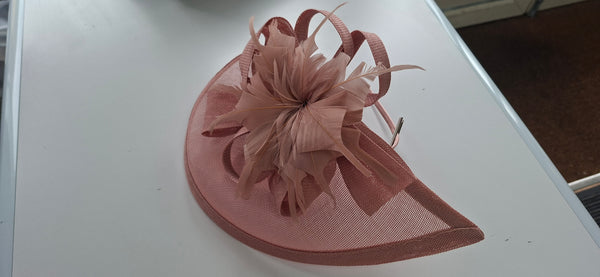 Fascinator blush £8