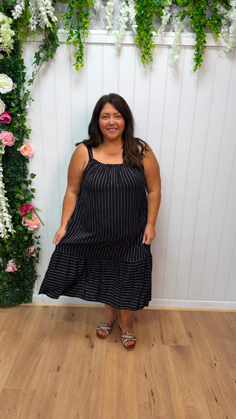 Leanne Onesize 16-24 £19.99