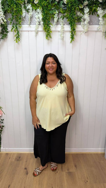 Holly vest onesize 16-26 £17.99