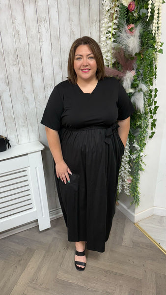 Laura Black onesize 16-26 £28.99