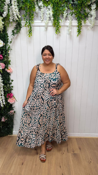 Lisa onesize 18-26 £21.99