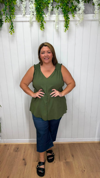 Leanne Onesize 16-24 £21.99