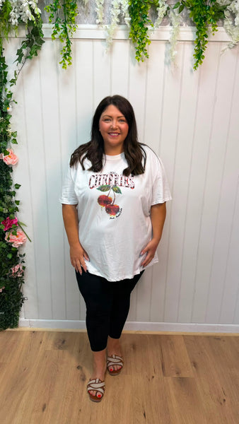 Cherries T-shirt onesize 16-24 £17.99